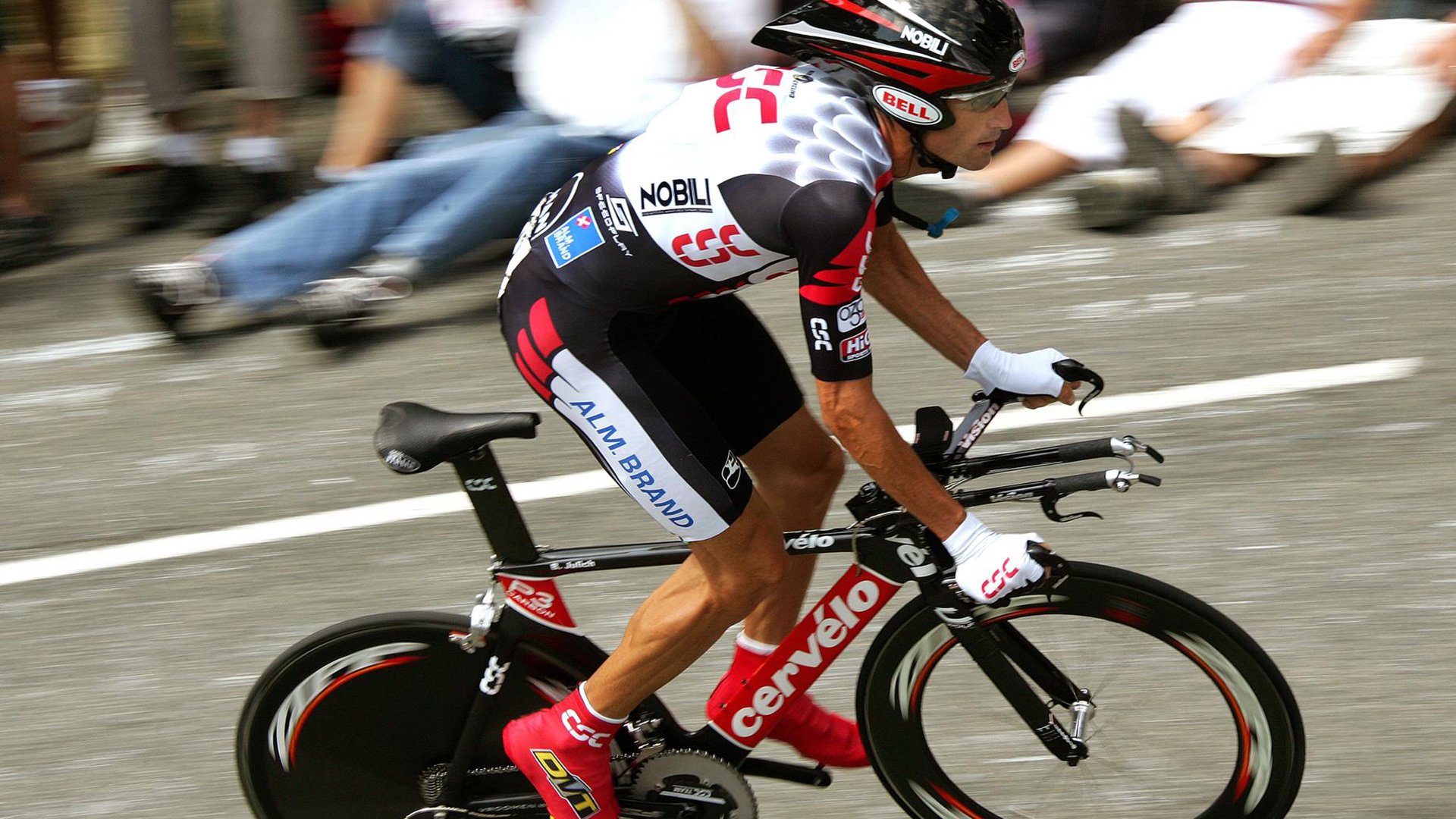 开云体育官网-至高无上的舞台，温网何以碾压澳网，及兹维列夫为何要扛起全队