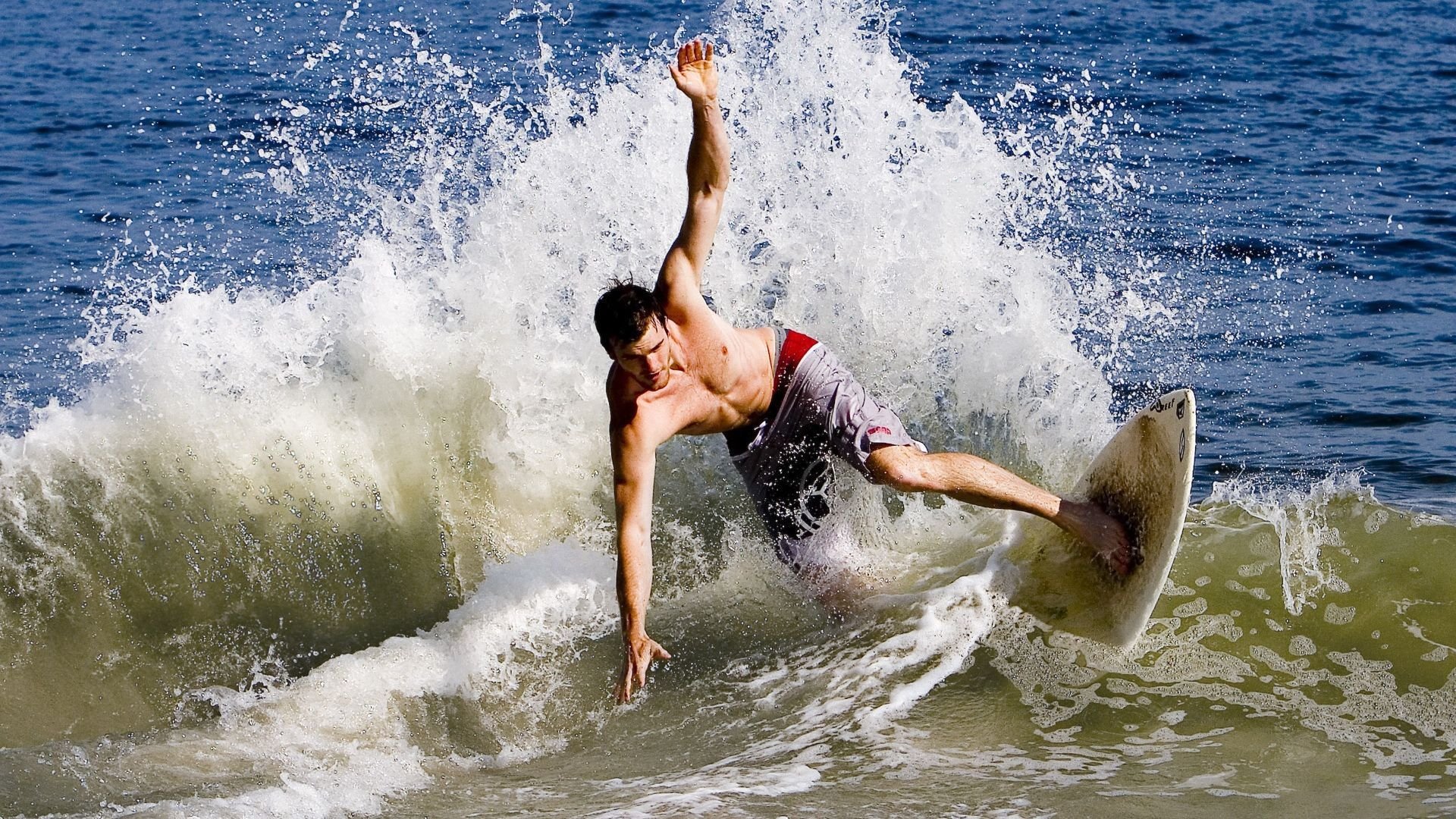 开云官方平台-丹麦童话再临，印度星河失色，郑思维高光点亮混合团体的新篇